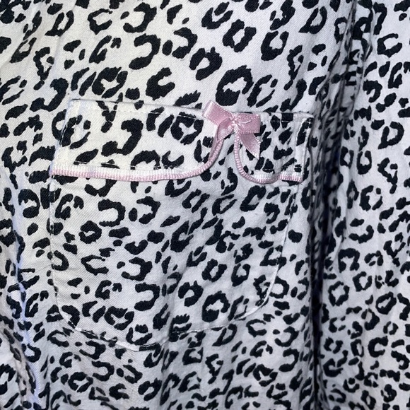 **SOLD ON MARKETPLACE ❤️Soft and sexy Victoria’s Secret cotton robe - Picture 2 of 10